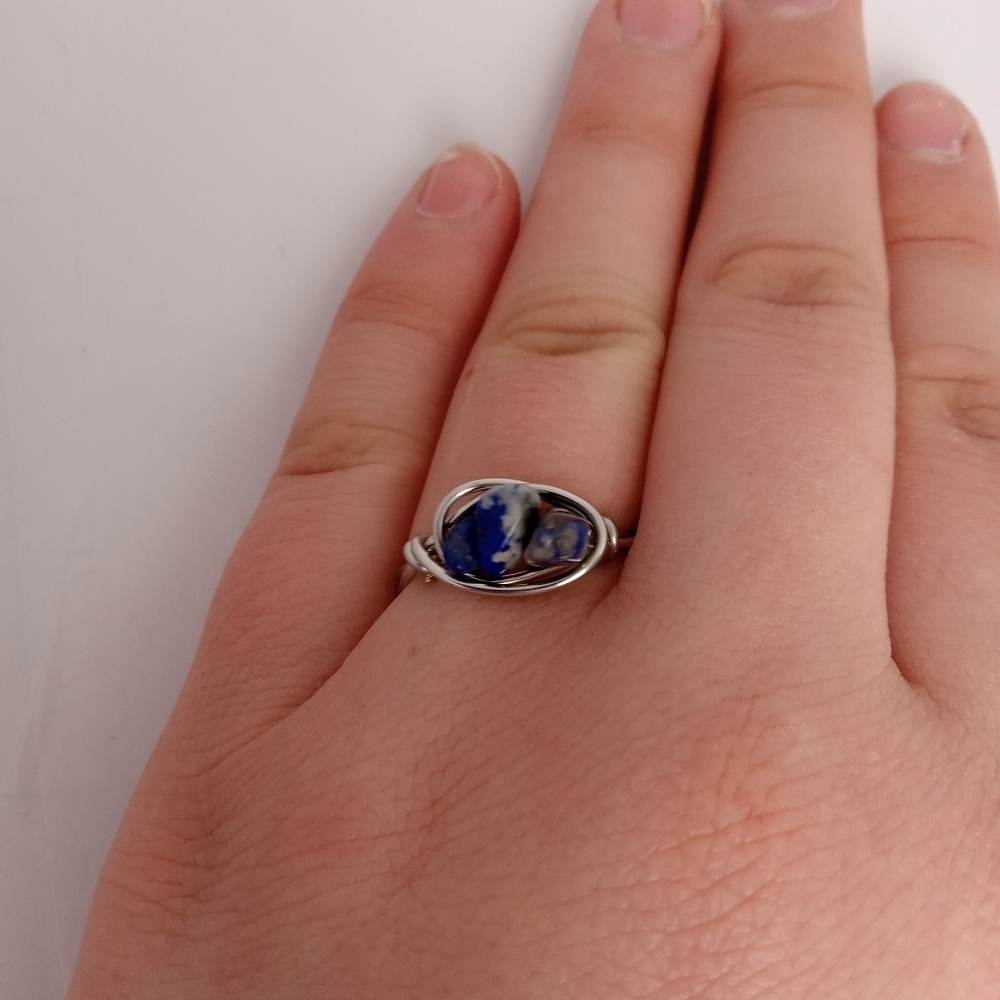 Elegant Silver toned and lapis lazuli Women's Ring